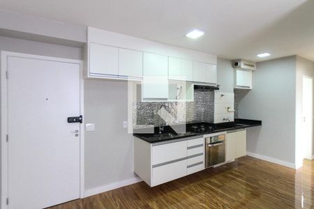 Cozinha de apartamento para alugar com 2 quartos, 40m² em Sítio da Figueira, São Paulo