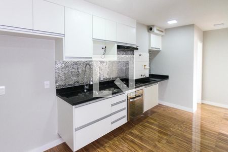 Cozinha de apartamento para alugar com 2 quartos, 40m² em Sítio da Figueira, São Paulo