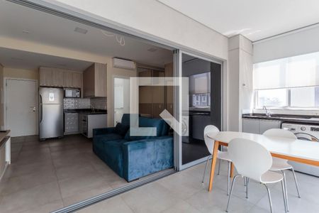 Sala/Quarto de kitnet/studio para alugar com 1 quarto, 45m² em Indianópolis, São Paulo