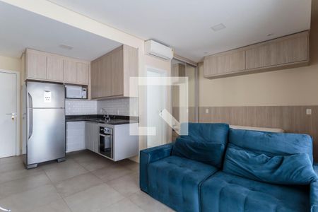 Sala/Quarto de kitnet/studio para alugar com 1 quarto, 45m² em Indianópolis, São Paulo