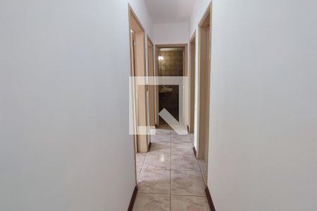 Corredor - Quartos de apartamento para alugar com 3 quartos, 88m² em Jardim García, Campinas