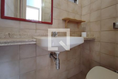 Banheiro  de apartamento para alugar com 3 quartos, 88m² em Jardim García, Campinas
