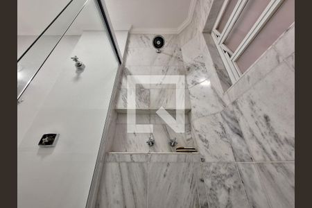 Apartamento à venda com 121m², 3 quartos e 1 vaga Apartamento à venda com 121m², 3 quartos e 1 vagaBanheiro 2