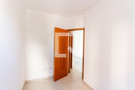 Quarto 1 de apartamento para alugar com 2 quartos, 40m² em Parque das Nações, Santo André