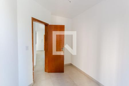 Quarto 2 de apartamento para alugar com 2 quartos, 40m² em Parque das Nações, Santo André