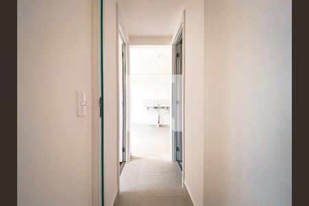 Corredor de apartamento à venda com 2 quartos, 32m² em Jardim Celeste, São Paulo