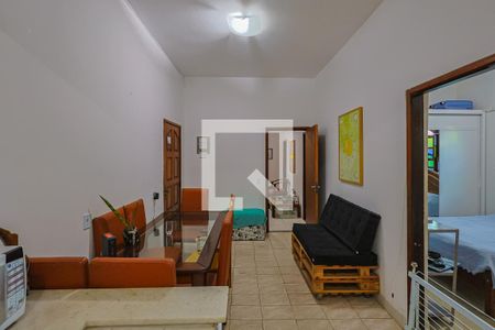 Casa à venda com 162m², 5 quartos e 1 vagaCopa