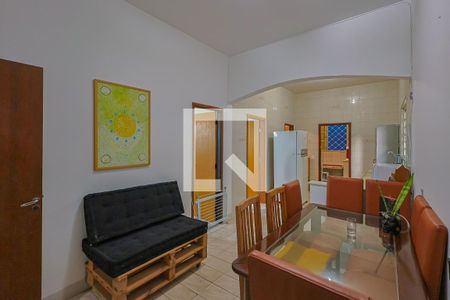 Casa à venda com 162m², 5 quartos e 1 vagaCopa