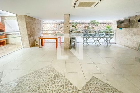 Apartamento à venda com 111m², 2 quartos e 1 vaga Apartamento à venda com 111m², 2 quartos e 1 vagaÁrea comum - Salão de festas