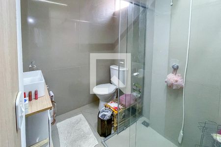 Apartamento à venda com 111m², 2 quartos e 1 vaga Apartamento à venda com 111m², 2 quartos e 1 vagaBanheiro da Suíte 2