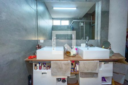 Apartamento à venda com 111m², 2 quartos e 1 vaga Apartamento à venda com 111m², 2 quartos e 1 vagaBanheiro da Suíte 1