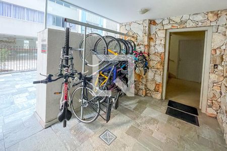 Apartamento à venda com 111m², 2 quartos e 1 vaga Apartamento à venda com 111m², 2 quartos e 1 vagaBicicletário