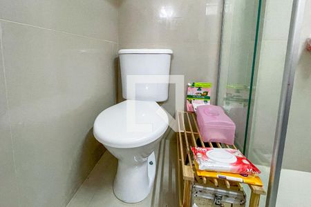 Apartamento à venda com 111m², 2 quartos e 1 vaga Apartamento à venda com 111m², 2 quartos e 1 vagaBanheiro da Suíte 2
