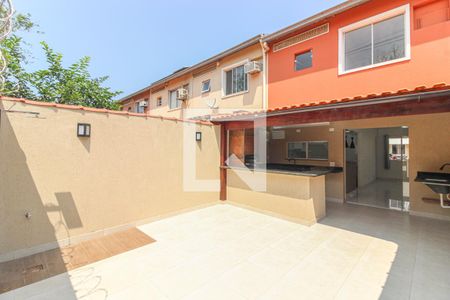 Casa de condomínio à venda com 123m², 3 quartos e 2 vagasÁrea externa