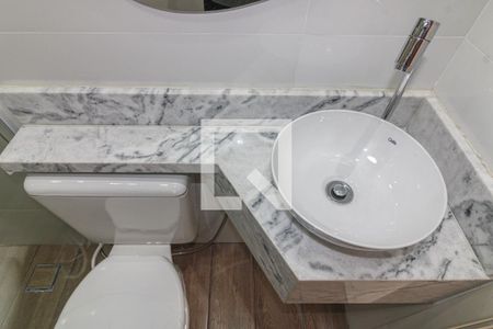 Casa de condomínio à venda com 123m², 3 quartos e 2 vagasLavabo