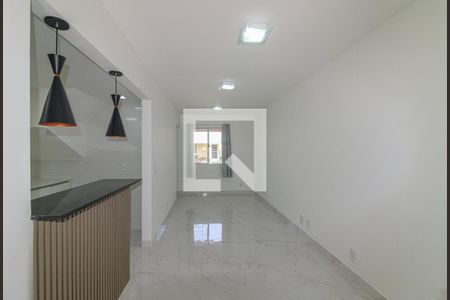 Casa de condomínio à venda com 123m², 3 quartos e 2 vagasSala