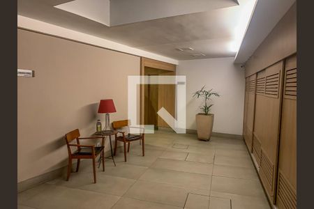 Hall de entrada de apartamento para alugar com 1 quarto, 65m² em Catete, Rio de Janeiro