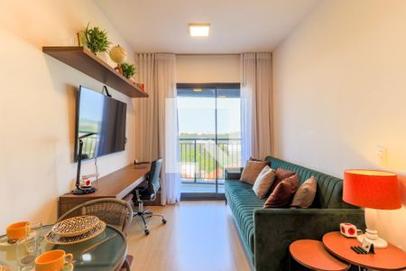 Sala de apartamento à venda com 2 quartos, 45m² em Santo Amaro, São Paulo