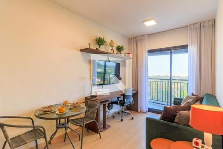 Sala de apartamento à venda com 2 quartos, 45m² em Santo Amaro, São Paulo