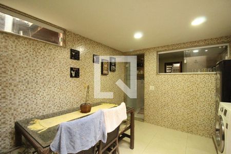 Casa de condomínio à venda com 83m², 3 quartos e 1 vagaArea de Serviço / Gourmet