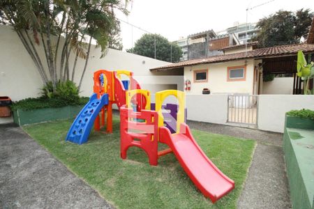 Casa de condomínio à venda com 83m², 3 quartos e 1 vagaArea Kids
