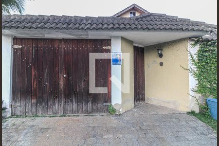 Casa de condomínio à venda com 360m², 3 quartos e 3 vagasPlaquinha 