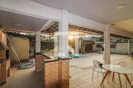 Casa de condomínio à venda com 360m², 3 quartos e 3 vagasÁrea externa