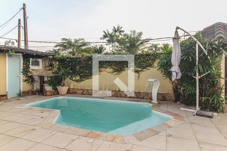 Casa de condomínio à venda com 360m², 3 quartos e 3 vagasÁrea externa