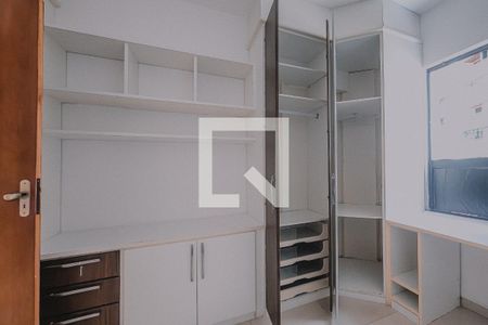Apartamento para alugar com 100m², 2 quartos e 1 vaga Apartamento para alugar com 100m², 2 quartos e 1 vagaQuarto 2 - Suíte -armarios