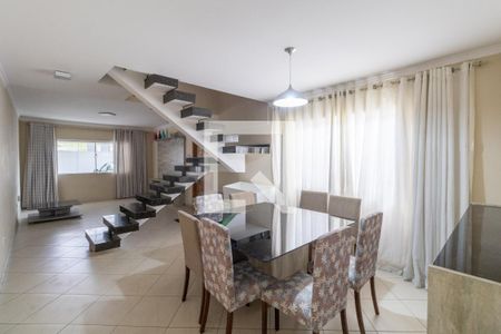 Sala de casa à venda com 3 quartos, 150m² em Vila Granada, São Paulo