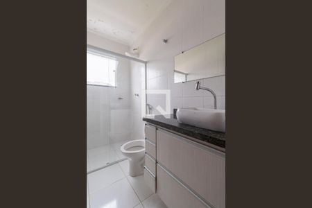 Casa à venda com 150m², 3 quartos e 2 vagasBanheiro