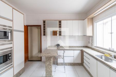 Casa à venda com 150m², 3 quartos e 2 vagasCozinha