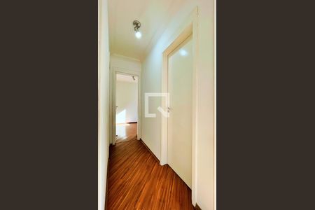 Corredor dos Dormitórios de apartamento para alugar com 2 quartos, 45m² em Ponte Grande, Guarulhos