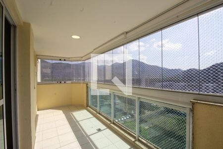Apartamento à venda com 170m², 3 quartos e 2 vagasVaranda