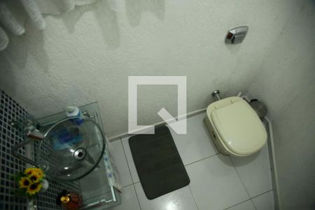 Casa à venda com 200m², 3 quartos e 4 vagasBanheiro 2