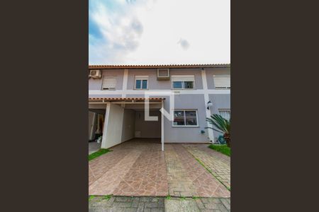 Casa de condomínio à venda com 109m², 3 quartos e 3 vagasFachada