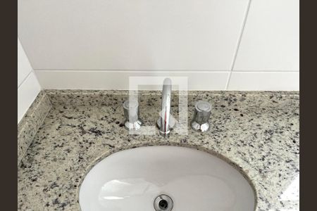 Apartamento para alugar com 48m², 2 quartos e sem vaga Apartamento para alugar com 48m², 2 quartos e sem vagaBanheiro da Suíte
