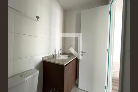 Apartamento para alugar com 48m², 2 quartos e sem vaga Apartamento para alugar com 48m², 2 quartos e sem vagaBanheiro Corredor