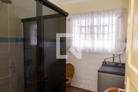 Casa à venda com 215m², 2 quartos e 4 vagasBanheiro