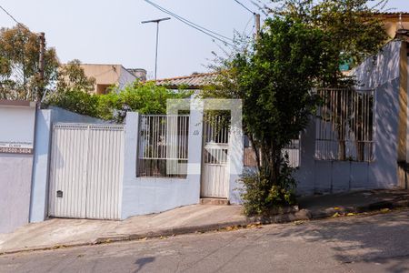 Casa à venda com 215m², 2 quartos e 4 vagasFachada