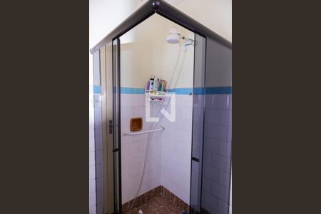 Casa à venda com 215m², 2 quartos e 4 vagasBanheiro