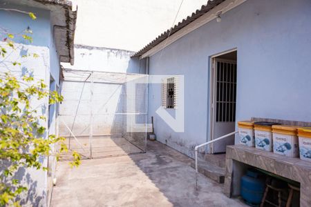 Casa à venda com 215m², 2 quartos e 4 vagasQuintal