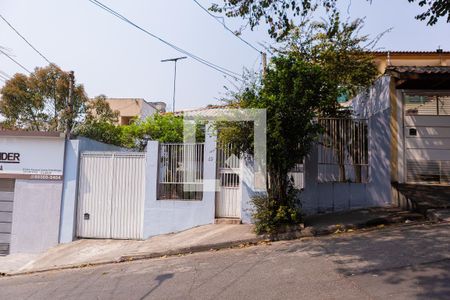 Casa à venda com 215m², 2 quartos e 4 vagasFachada