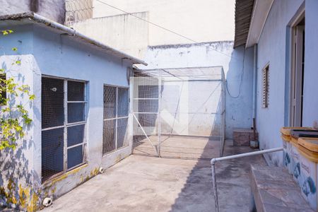 Casa à venda com 215m², 2 quartos e 4 vagasQuintal