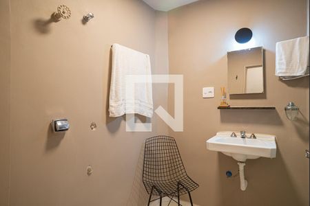 Banheiro de kitnet/studio para alugar com 1 quarto, 40m² em Consolação, São Paulo