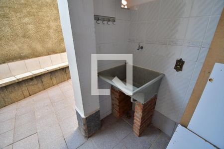 Casa à venda com 325m², 6 quartos e 3 vagasÁrea de Serviço