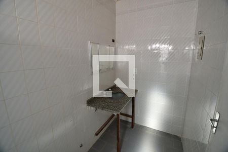 Casa à venda com 325m², 6 quartos e 3 vagasBanheiro 1