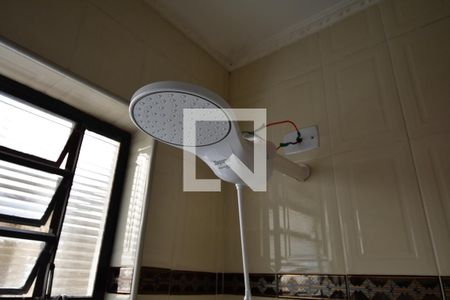 Casa à venda com 325m², 6 quartos e 3 vagasBanheiro 2 - Detalhe