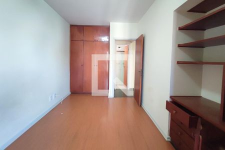 Quarto de apartamento à venda com 1 quarto, 74m² em Centro, Campinas