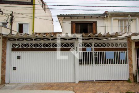 Casa para alugar com 25m², 1 quarto e sem vaga Casa para alugar com 25m², 1 quarto e sem vagaFachada